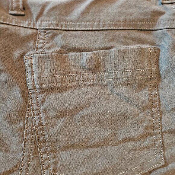 Kuhl Trekr Charcoal Gray Quick Dry Performance Shorts - Picture 3 of 9